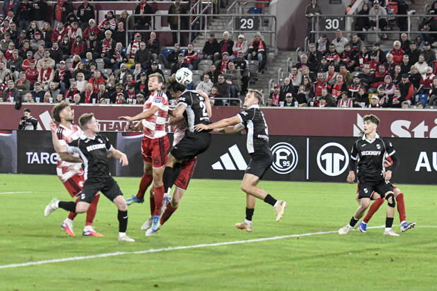 Tim Oberdorf of Düsseldorf 15 scores the goal to make it 1-0 on 11 10 2026 ¢ Soccer ¢ Fortuna Düsseldorf vs. SC Verl, Merkur Spiel Arena, Düsseldorf, DFB and DFL regulations prohibit any use of photographs as image sequences and or quasi-video Copyright: xpepphotox xSaschaxWeizx pep00321, pep_20261011_sw