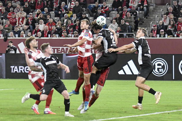Tim Oberdorf of Düsseldorf 15 scores the goal to make it 1-0 on 11 10 2026 ¢ Soccer ¢ Fortuna Düsseldorf vs. SC Verl, Merkur Spiel Arena, Düsseldorf, DFB and DFL regulations prohibit any use of photographs as image sequences and or quasi-video Copyright: xpepphotox xSaschaxWeizx pep00321, pep_20261011_sw