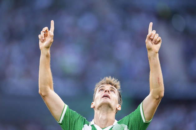 October 11, 2026, Sevilla, Sevilla, Spain: Diego Llorente of Real Betis Balompie celebrates a goal during the Spanish league, LaLiga EA Sports, football match played between Real Betis and CA Osasuna at La Cartuja stadium on October 11, 2026, in Sevilla, Spain. Real Betis V CA Osasuna - LaLiga EA Sports - ZUMAa181 20261011_zaa_a181_278 Copyright: xJoaquinxCorcherox