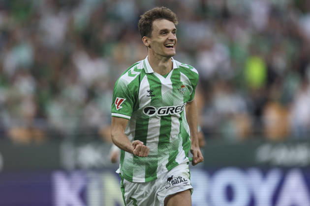 ESP: Real Betis - CA Osasuna. La Liga EA Sports. Matchday 8. Diego Llorente of Real Betis during the La Liga EA Sports match between Real Betis and CA Osasuna played at La Cartuja Stadium on Oct 11, 2026 in Sevilla, Spain. kpng Copyright: xAntonioxPozox xPRESSINPHOTOx AP_2627_BET_OSA_036