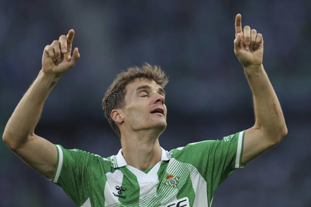 ESP: Real Betis - CA Osasuna. La Liga EA Sports. Matchday 8. Diego Llorente of Real Betis during the La Liga EA Sports match between Real Betis and CA Osasuna played at La Cartuja Stadium on Oct 11, 2026 in Sevilla, Spain. kpng Copyright: xAntonioxPozox xPRESSINPHOTOx AP_2627_BET_OSA_038