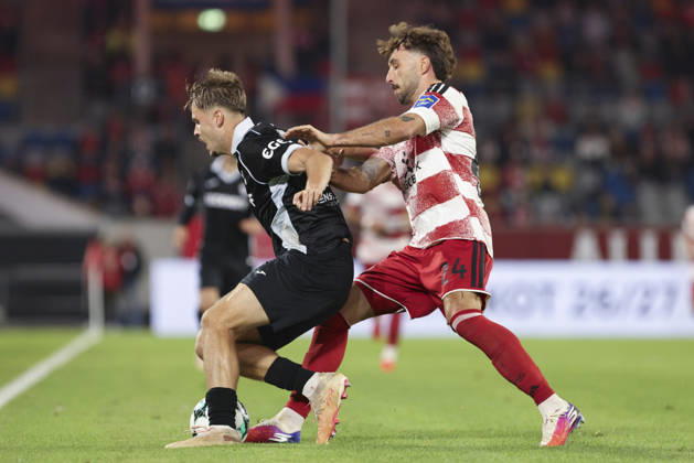 Nick Seidel of SC Verl and Fabian Schleusener of Fortuna Düsseldorf battle for the ball during the 3. Liga match between Fortuna Düsseldorf and SC Verl at the Merkur Spiel Arena on October 11, 2026, in Düsseldorf, Germany. Photo by Oliver Kaelke, DeFodi Images. Nick Seidel of SC Verl and Fabian Schleusener of Fortuna Düsseldorf battle for the ball during the 3. Liga match between Fortuna Düsseldorf and SC Verl at Merkur Spiel Arena on October 11, 2026 in Düsseldorf, Germany Photo by Oliver Kaelke, DeFodi Images DFB and DFL regulations prohibit any use of photographs as image sequences and or quasi-video Photo by Oliver Kaelke, DeFodi Images
