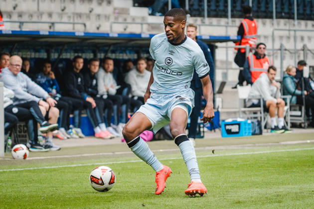 Bochum, Germany October 11, 2026 2. Bundesliga 2026–2027 Matchday 7 VfL Bochum 1848 vs. DSC Arminia Bielefeld Pictured: Isaiah Young DSC DFL DFB regulations prohibit any use of photographs as image sequences and or quasi-video Vonovia Ruhrstadion North Rhine-Westphalia Copyright: xFotostandx xGraebex