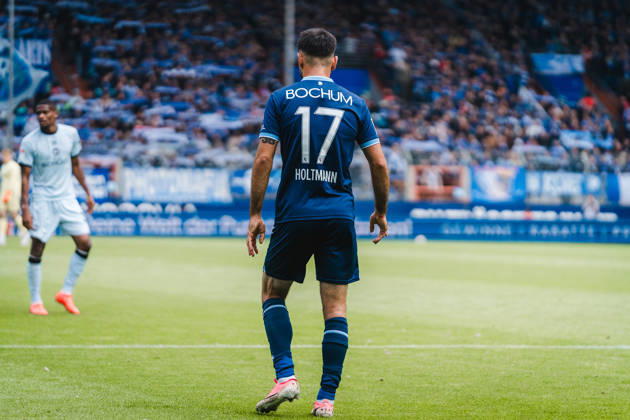 Bochum, Germany October 11, 2026 2. Bundesliga 2026–2027 Matchday 7 VfL Bochum 1848 vs. DSC Arminia Bielefeld Pictured: Gerrit Holtmann (BOC) looking toward the East Stand DFL and DFB regulations prohibit any use of photographs as image sequences and or quasi-video. Vonovia Ruhrstadion, North Rhine-Westphalia Copyright: xFotostandx xGraebex