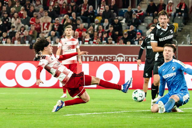 Germany 3rd Division 2026–2027 Fortuna Düsseldorf vs. SC Verl Matchday 8, October 12, 2026, Merkur Spiel Arena, North Rhine-Westphalia Anas Slimani, Fortuna Düsseldorf, 34; Timo Schlieck, SC Verl, 1 Copyright: xCelinaxLeiersx
