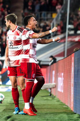 Germany 3rd Division 2026–2027 Fortuna Düsseldorf vs. SC Verl Matchday 8, October 12, 2026, Merkur Spiel Arena, North Rhine-Westphalia. Goal to make it 1–0 by Tim Oberdorf (Fortuna Düsseldorf), 15 Cheering, joy, emotions, goal celebration, Steven van der Sloot, Fortuna Düsseldorf, 2 Copyright: xCelinaxLeiersx