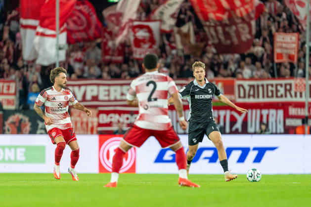 Fabian Schleusener, Fortuna Düsseldorf, 24, Steven van der Sloot, Fortuna Düsseldorf, 02, Nick Seidel, SC Verl, 05, in a tackle during Fortuna Düsseldorf vs. SC Verl, soccer, 3. Liga, Matchday 8, 2026–27 season, December 10, 2026, DFL regulations prohibit any use of photographs as image sequences and or quasi-video, Fortuna Düsseldorf vs. SC Verl, soccer, 3. Liga, Matchday 8, 2026–27 season, October 12, 2026, Düsseldorf Copyright: xEibner-Pressefoto LukasxBaldygax EP_LBA