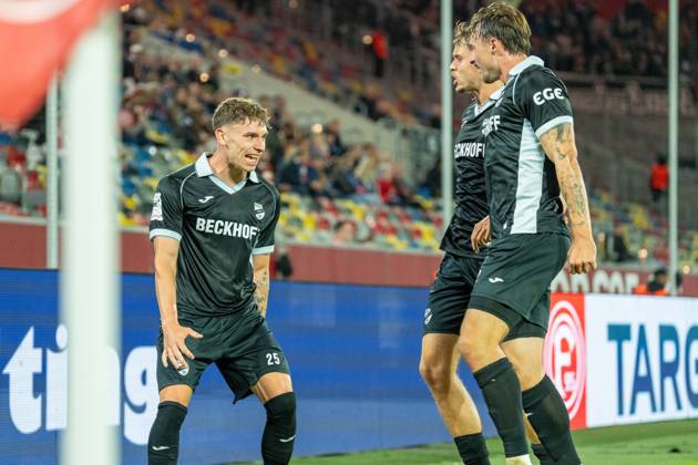 Tim Heike of SC Verl, 25, celebrates his goal—the 1-1 equalizer—with a leap of joy, Nick Seidel (SC Verl, 05) and Noah Koenig (SC Verl, 22) join in. Fortuna Düsseldorf vs. SC Verl, soccer, 3rd Division, Matchday 8, 2026–27 season, December 10, 2026, DFL regulations prohibit any use of photographs as image sequences and or quasi-video. Fortuna Düsseldorf vs. SC Verl, soccer, 3. Liga, Matchday 8, 2026–27 season, October 12, 2026, Düsseldorf Copyright: xEibner-Pressefoto LukasxBaldygax EP_LBA