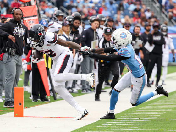 Oct 11, 2026; Nashville, TN, USA; Houston Texans wide receiver Nico Collins (12) is pushed out of bounds by Tennessee Titans cornerback Cor dale Flott (18) during the NFL, American Football Herren, USA regular season game between the Houston Texans and Tennessee Titans at Nissan Stadium. Mandatory Credit: -Cal Media NFL 2026: Texans Vs Titans OCT 11 - ZUMAc04_ 20261011_zma_c04_044 Copyright: xStephenxFurstx