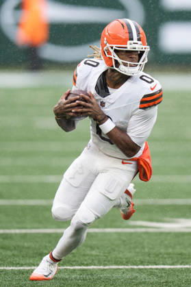Oct 11, 2026; East Rutherford, NJ, USA; Cleveland Browns wide receiver Isaiah Bond (0) runs with the ball after the catch during an NFL, American Football Herren, USA game against the New York Jets at MetLife Stadium. Mandatory Credit: -Cal Media East Rutherford USA - ZUMAc04_ 20261011_zma_c04_056 Copyright: xChrisxSzagolax