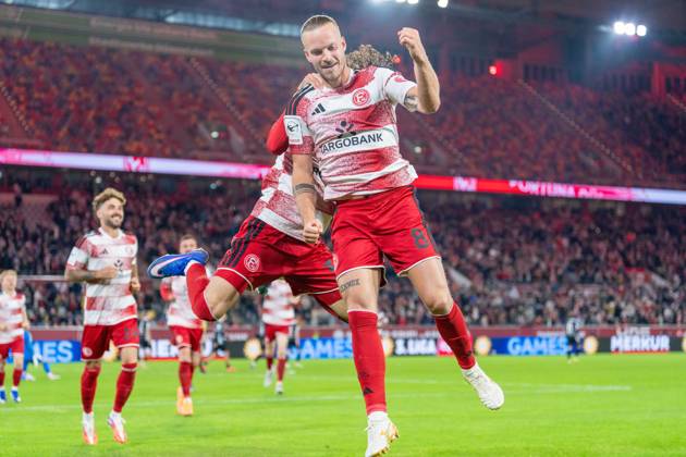 Jorrit Hendrix, Fortuna Düsseldorf, 08, celebrating after the 2-1 win, Anas Slimani, Fortuna Düsseldorf, 34, clings to him; Fortuna Düsseldorf vs. SC Verl, soccer, 3rd League, Matchday 8, 2026–27 season, December 10, 2026, DFL regulations prohibit any use of photographs as image sequences and or quasi-video, Fortuna Düsseldorf vs. SC Verl, soccer, 3. Liga, Matchday 8, 2026–27 season, October 12, 2026, Düsseldorf Copyright: xEibner-Pressefoto LukasxBaldygax EP_LBA
