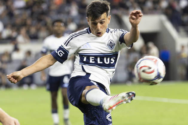October 10, 2026, Los Angeles, California, USA: Vancouver Whitecaps defensive midfielder Andres Cubas (20) in actions against the Los Angeles FC during a MLS, Fussball Herren, USA soccer game on Saturday, Oct. 10, 2026 in Los Angeles. Los Angeles USA - ZUMAc68_ 20261010_zaf_c68_092 Copyright: xRingoxChiux