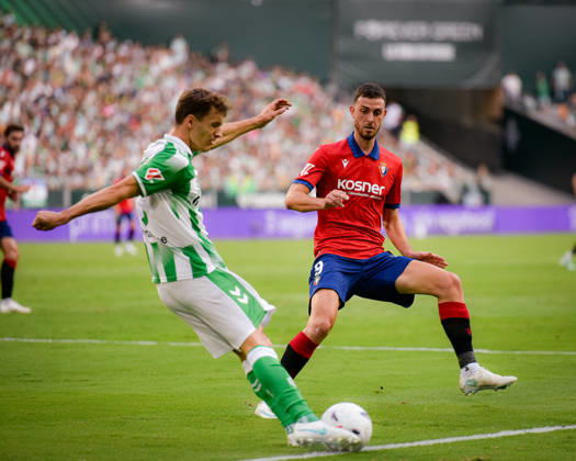 ESP LaLiga EA Sports Real Betis vs. CA Osasuna: Raúl García of Osasuna during the LaLiga EA Sports match between Real Betis and CA Osasuna played at Benito Villamarín Stadium in Seville on October 11, 2026, in Spain. Spanish Soccer Copyright: xAgenciaxLOFx