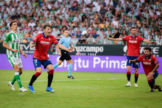 ESP LaLiga EA Sports Real Betis vs. CA Osasuna: Ante Budimir of Osasuna scores a goal during the LaLiga EA Sports match between Real Betis and CA Osasuna played at Benito Villamarin Stadium in Seville on October 11, 2026, in Spain. Spanish Soccer Copyright: xAgenciaxLOFx