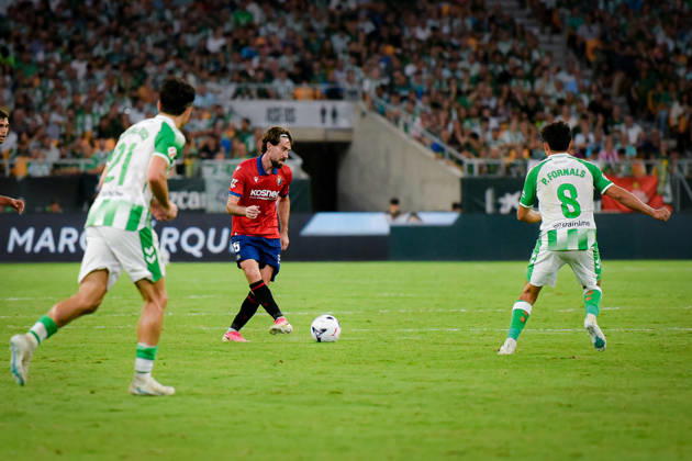 ESP LaLiga EA Sports: Real Betis vs. CA Osasuna. Moi Gomez of Osasuna during the LaLiga EA Sports match between Real Betis and CA Osasuna played at Benito Villamarin Stadium in Seville on October 11, 2026, in Spain. Spanish Soccer Copyright: xAgenciaxLOFx