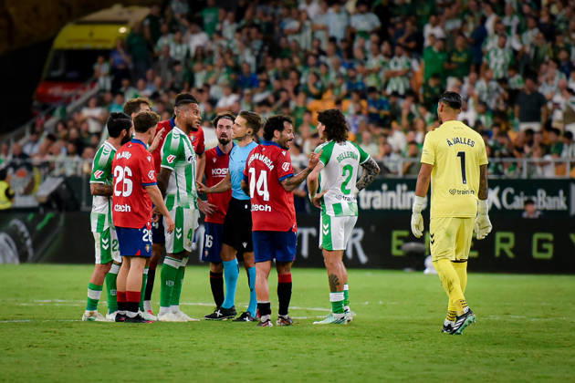 ESP LaLiga EA Sports Real Betis vs. CA Osasuna: Natan Bernardo De Souza of Real Betis during the LaLiga EA Sports match between Real Betis and CA Osasuna played at Benito Villamarin Stadium in Seville on October 11, 2026, in Spain. Spanish Soccer Copyright: xAgenciaxLOFx