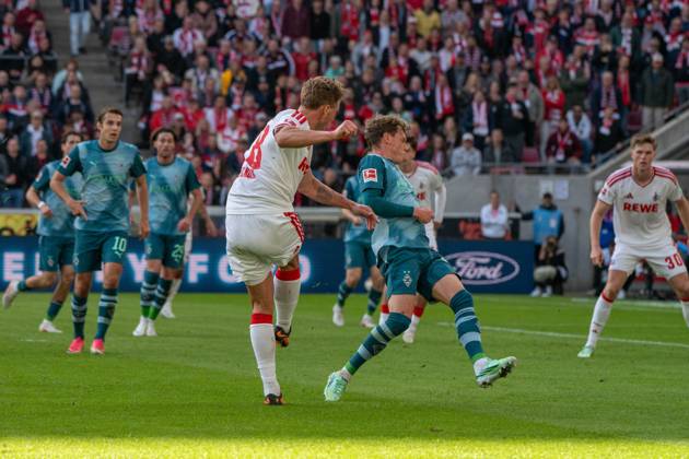 Sebastian Sebulonsen, Defender, 1. FC Köln 28 , , 1. FC Köln vs. Borussia Mönchengladbach, Soccer, 1. Bundesliga, Matchday 5, October 11, 2026. DFB and DFL regulations prohibit any use of photographs as image sequences and or quasi-video. Cologne, North Rhine-Westphalia, Germany Copyright: xkolbert-press MartinxWdziecznyx