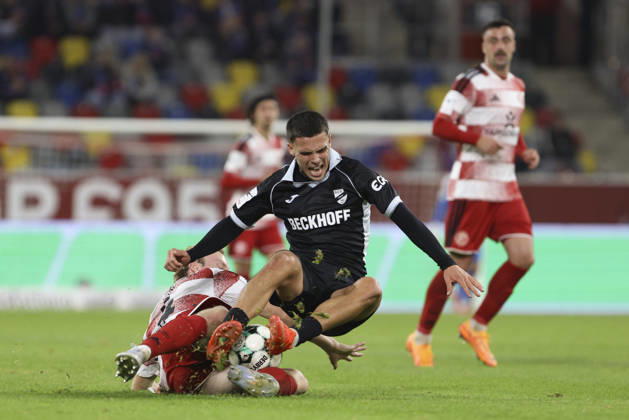 Almin Mesanovic of SC Verl and Lukas Bornschein of Fortuna Düsseldorf battle for the ball during the 3. Liga match between Fortuna Düsseldorf and SC Verl at the Merkur Spiel Arena on October 11, 2026, in Düsseldorf, Germany. Photo by Oliver Kaelke, DeFodi Images. Almin Mesanovic of SC Verl and Lukas Bornschein of Fortuna Düsseldorf battle for the ball during the 3. Liga match between Fortuna Düsseldorf and SC Verl at Merkur Spiel Arena on October 11, 2026 in Düsseldorf, Germany. Photo by Oliver Kaelke, DeFodi Images. DFB and DFL regulations prohibit any use of photographs as image sequences and or quasi-video. Photo by Oliver Kaelke, DeFodi Images.