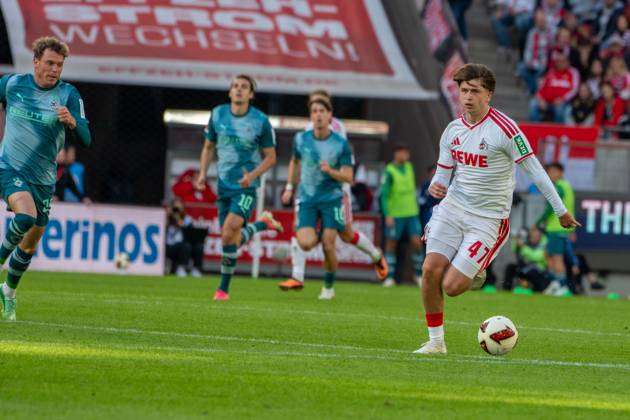 Mikey Moore, Midfielder, 1 FC Cologne 47 , , 1 FC Cologne vs. Borussia Mönchengladbach, Soccer, Bundesliga 1, Matchday 5, October 11, 2026. DFB and DFL regulations prohibit any use of photographs as image sequences and or quasi-video. Cologne, North Rhine-Westphalia, Germany Copyright: xkolbert-press MartinxWdziecznyx