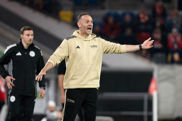 Germany 3rd Division 2026–2027: Fortuna Düsseldorf vs. SC Verl, Matchday 8, October 12, 2026, Merkur Spiel Arena, North Rhine-Westphalia; Alexander Ende, Fortuna Düsseldorf, Coach: Frustration, Anger, Emotions, Sadness Copyright: xCelinaxLeiersx
