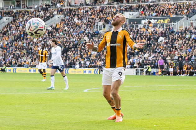 Hull City v Everton Premier League Oliver McBurnie of Hull City during the Premier League match between Hull City and Everton at the MKM Stadium, Hull. 11 10 2026 UK Newspapers OUT Copyright: xMattxWilkinsonx FIL-24041-0206