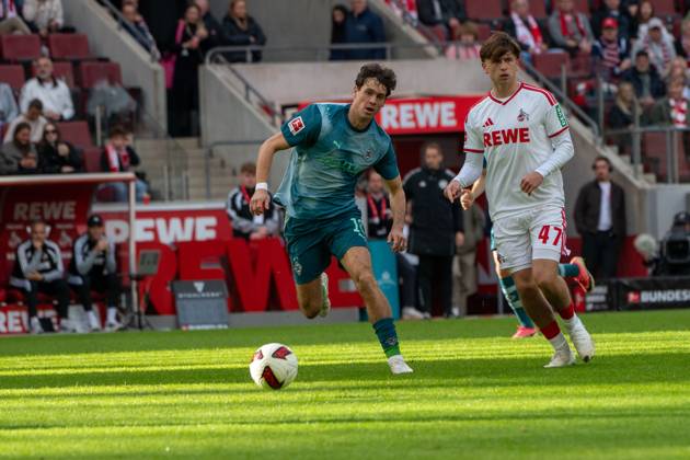 Mikey Moore, Midfielder, 1 FC Cologne 47 , , 1 FC Cologne vs. Borussia Mönchengladbach, Soccer, Bundesliga 1, Matchday 5, October 11, 2026. DFB and DFL regulations prohibit any use of photographs as image sequences and or quasi-video. Cologne, North Rhine-Westphalia, Germany Copyright: xkolbert-press MartinxWdziecznyx