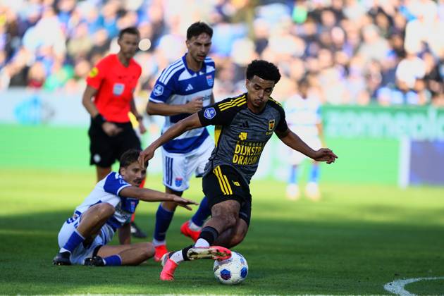 2026-10-11 VriendenLoterij Eredivisie: PEC Zwolle v SC Cambuur ZWOLLE, NETHERLANDS - OCTOBER 11: Jason Ceka of SC Cambuur during the VriendenLoterij Eredivisie match between PEC Zwolle and SC Cambuur at Mac3Park Stadion on October 11, 2026 in Zwolle, Netherlands. Zwolle Mac3Park Stadion Netherlands Content not available for redistribution in The Netherlands directly or indirectly through any third parties. Copyright: xAndrexWeeningx