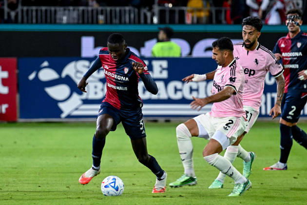 Cagliari s Paul Mendy in action during the Serie A soccer match between Cagliari Calcio and Juventus at the Unipol Domus in Cagliari, Sardinia - Sunday 11th october 2026. - Soccer Copyright: xGianlucaxZuddas LaPressex