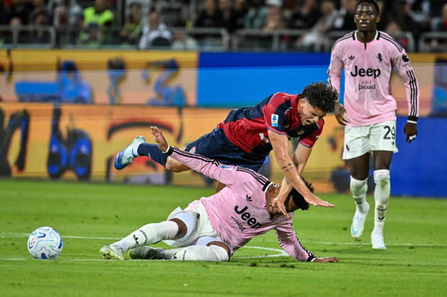 IPA89566265 - Alessandro Romano of Cagliari Calcio, Weston McKennie of Juventus FC, Yellow Card during the Cagliari Calcio vs. Juventus FC Italian Serie A soccer match in Cagliari, Italy, October 11, 2026 Copyright: xLuigixCanu IPAxSportx xx IPA89566265
