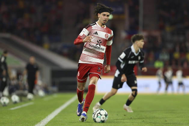 Anas Slimani of Fortuna Düsseldorf in action, on the ball, making a solo run during the 3. Liga match between Fortuna Düsseldorf and SC Verl at the Merkur Spiel Arena on October 11, 2026, in Düsseldorf, Germany. Photo by Oliver Kaelke, DeFodi Images. Anas Slimani of Fortuna Düsseldorf controls the ball during the 3. Liga match between Fortuna Düsseldorf and SC Verl at Merkur Spiel Arena on October 11, 2026 in Düsseldorf, Germany. Photo by Oliver Kaelke, DeFodi Images. DFB and DFL regulations prohibit any use of photographs as image sequences and or quasi-video. Photo by Oliver Kaelke, DeFodi Images.