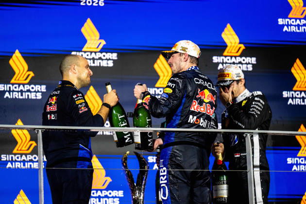 F1 - SINGAPORE GRAND PRIX 2026 LAMBIASE Gianpiero, Head of Race Engineering at Red Bull Racing, portrait, VERSTAPPEN Max (nld), Red Bull Racing Ford RB22, portrait podium during the 2026 Formula 1 Singapore Grand Prix, 17th round of the 2026 Formula One World Championship, WM, Weltmeisterschaft from October 9 to 11, 2026 on the Marina Bay Street Circuit, in Singapore, Singapore - SingaporeSingapore  Copyright: xALBERTOxVIMERCATIx