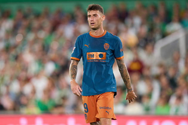 October 11, 2026, Santander, Cantabria, Spain: Dani Raba of Valencia CF looks on during the LaLiga EA Sports match between Real Racing Club de Santander and Valencia CF at Campos de de El Sardinero on October 11, 2026, in Santander, Spain. Real Racing Club De Santander V Valencia CF - LaLiga EA Sports  - ZUMAa181 20261011_zaa_a181_368 Copyright: xRicardoxLarreinax