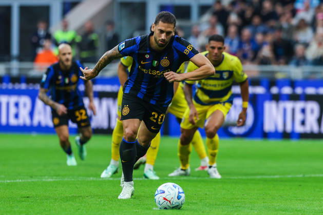 Hakan Calhanoglu of FC Internazionale scores a penalty during Serie A Enilive 2026 27 football match between FC Internazionale and Parma Calcio 1913. Italy Copyright: xBEAUTIFULxSPORTS Carabellix