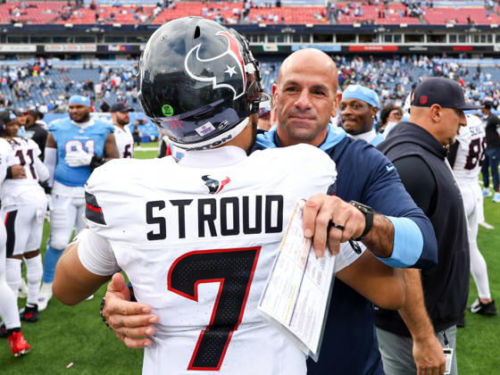 Oct 11, 2026; Nashville, TN, USA; Tennessee Titans head coach Robert Saleh embraces Houston Texans quarterback C.J. Stroud (7) on the field following the NFL, American Football Herren, USA regular season game between the Houston Texans and Tennessee Titans at Nissan Stadium. Mandatory Credit: -Cal Media NFL 2026: Texans Vs Titans OCT 11 - ZUMAc04_ 20261011_zma_c04_070 Copyright: xStephenxFurstx