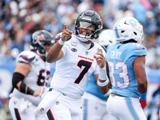 Oct 11, 2026; Nashville, TN, USA; Houston Texans quarterback C.J. Stroud (7) smiles and points to cheering fans after scoring a touchdown during the NFL, American Football Herren, USA regular season game between the Houston Texans and Tennessee Titans at Nissan Stadium. Mandatory Credit: -Cal Media NFL 2026: Texans Vs Titans OCT 11 - ZUMAc04_ 20261011_zma_c04_079 Copyright: xStephenxFurstx