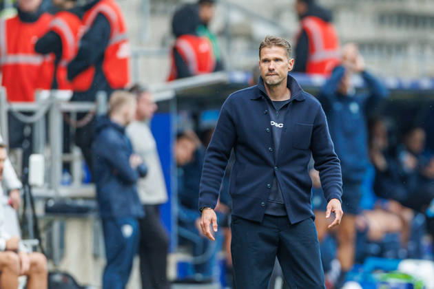 DSC Arminia Bielefeld coach Oliver Kirch watches during the 2. Bundesliga match between VfL Bochum and Arminia Bielefeld, Ruhrstadion on October 11, 2026, in Bochum, Germany. Photo by Mario Hommes, DeFodi Images. Coach Oliver Kirch of DSC Arminia Bielefeld looks on during the 2nd Bundesliga match between VfL Bochum and Arminia Bielefeld at Vonovia Ruhrstadion on October 11, 2026 in Bochum, Germany. Photo by Mario Hommes, DeFodi Images. DFB and DFL regulations prohibit any use of photographs as image sequences and or quasi-video. Photo by Mario Hommes, DeFodi Images