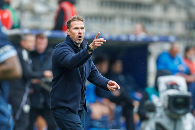 DSC Arminia Bielefeld coach Oliver Kirch gestures during the 2. Bundesliga match between VfL Bochum and Arminia Bielefeld, Ruhrstadion on October 11, 2026, in Bochum, Germany. Photo by Mario Hommes, DeFodi Images. Coach Oliver Kirch of DSC Arminia Bielefeld gestures during the 2nd Bundesliga match between VfL Bochum and Arminia Bielefeld at Vonovia Ruhrstadion on October 11, 2026 in Bochum, Germany. Photo by Mario Hommes, DeFodi Images. DFB and DFL regulations prohibit any use of photographs as image sequences and or quasi-video. Photo by Mario Hommes, DeFodi Images.