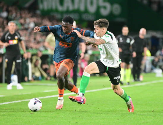 ESP LaLiga EA Sports: Racing Santander vs. Valencia CF — David Otorbi of Valencia CF and Jorge Salinas of Racing de Santander during the LaLiga EA Sports match between Racing Santander and Valencia CF, played at Campos de Sport de El Sardinero Stadium in Cantabria on October 11, 2026, in Spain — Spain Soccer Copyright: xAgenciaxLOFx