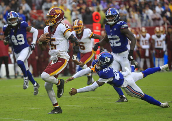 October 11, 2026: Washington Commanders QB 5 Jayden Daniels runs for a touchdown during the Washington Commanders game against the New York Giants at Northwest Stadium in Landover, MD. CSM NFL, American Football Herren, USA 2026: Washington Commanders Vs New York Giants OCT 11  - ZUMAc04_ 20261011_zma_c04_104 Copyright: xJustinxCooperx