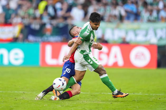 October 11, 2026, Sevilla, Sevilla, Spain: Cucho Hernandez of Real Betis Balompie and Unai Santos of CA Osasuna in action during the Spanish league, LaLiga EA Sports, football match played between Real Betis and CA Osasuna at La Cartuja stadium on October 11, 2026, in Sevilla, Spain. Sevilla Spain - ZUMAa181 20261011_zaa_a181_246 Copyright: xJoaquinxCorcherox