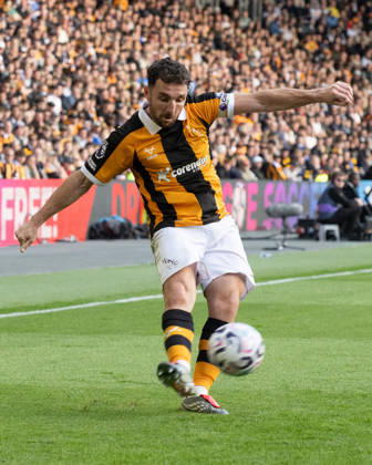Hull City v Everton Premier League Lewis Coyle of Hull City during the Premier League match between Hull City and Everton at the MKM Stadium, Hull. 11 10 2026 UK Newspapers OUT Copyright: xMattxWilkinsonx FIL-24041-0300