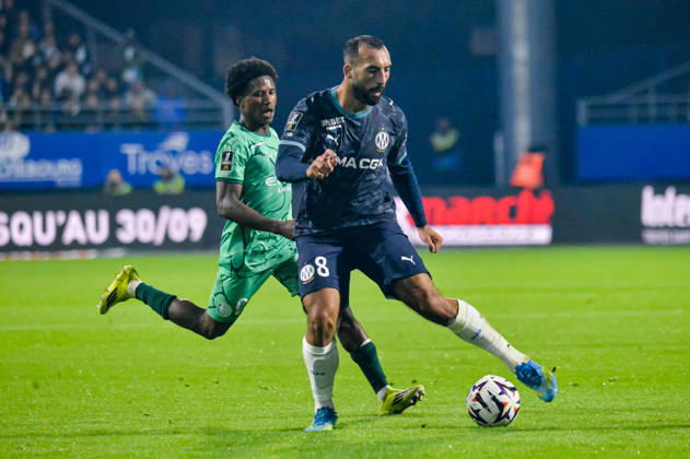 FOOTBALL : ESTAC Troyes vs Olympique de Marseille - Ligue 1 - JournÃ e 6 - 11 10 2026 Himad Abdelli (OM) Dermane Karim (ESTAC Troyes) TroyesFrance  Copyright: xBaptistexAutissierx