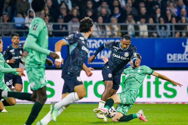 FOOTBALL : ESTAC Troyes vs Olympique de Marseille - Ligue 1 - JournÃ e 6 - 11 10 2026 Igor Paixao (OM) Antoine Mille (ESTAC Troyes) TroyesFrance  Copyright: xBaptistexAutissierx