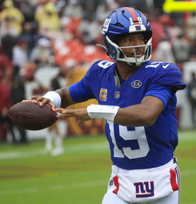 October 11, 2026: New York Giants QB 19 Jameis Winston warms up before the Washington Commanders game against the New York Giants at Northwest Stadium in Landover, MD. CSM Landover United States of America - ZUMAc04_ 20261011_zma_c04_124 Copyright: xJustinxCooperx