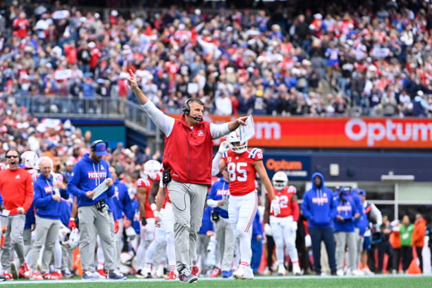 Oct 11, 2026; Foxborough, MA, USA; New England Patriots head coach Mike Vrabel reacts to a touchdown by Rhamondre Stevenson (not pictured) during the first half against the Las Vegas Raiders at Gillette Stadium. Mandatory Credit: -Cal Media Foxborough USA - ZUMAc04_ 20261011_zma_c04_135 Copyright: xEricxCanhax