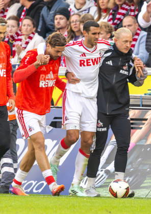 Ellyes Skhiri (KOE) is carried off the field injured, Cologne, Germany, October 11, 2026, Bundesliga 1, Matchday 5, 1. FC Köln vs. Borussia Mönchengladbach. DFL regulations prohibit any use of photographs as image sequences and or quasi-video.