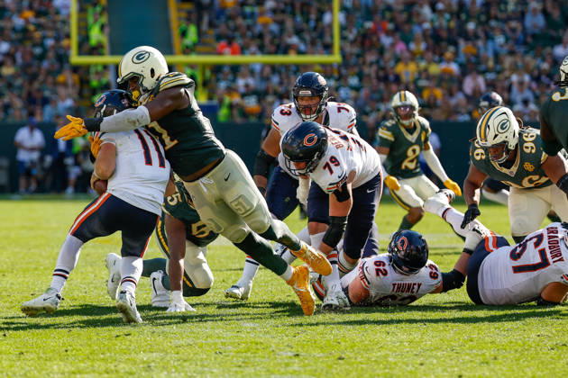 Oct 11, 2026; Green Bay, WI, USA; Green Bay Packers defensive end Dani Dennis-Sutton (51) sacks Chicago Bears quarterback Case Keenum (11) during NFL, American Football Herren, USA game action at Lambeau Field. Mandatory Credit: -Cal Media NFL 2026: Bears Vs Packers OCT 11 - ZUMAc04_ 20261011_zma_c04_215 Copyright: xDarrenxLeex