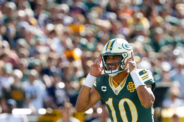 Oct 11, 2026; Green Bay, WI, USA; Green Bay Packers quarterback Jordan Love (10) during NFL, American Football Herren, USA game action against the Chicago Bears at Lambeau Field. Mandatory Credit: -Cal Media Green Bay USA - ZUMAc04_ 20261011_zma_c04_280 Copyright: xDarrenxLeex