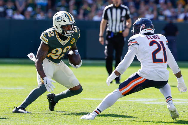 Oct 11, 2026; Green Bay, WI, USA; Green Bay Packers running back Pierre Strong Jr. (22) runs after making a catch during NFL, American Football Herren, USA game action against the Chicago Bears at Lambeau Field. Mandatory Credit: -Cal Media Green Bay USA - ZUMAc04_ 20261011_zma_c04_202 Copyright: xDarrenxLeex