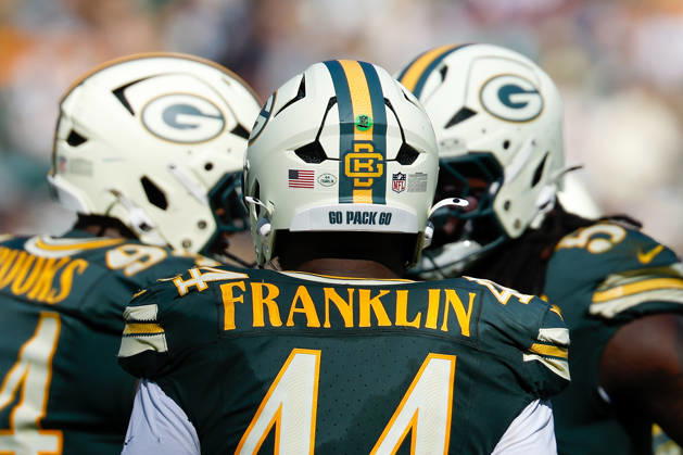 Oct 11, 2026; Green Bay, WI, USA; Green Bay Packers linebacker Zaire Franklin (44) alternate helmet during NFL, American Football Herren, USA game action against the Chicago Bears at Lambeau Field. Mandatory Credit: -Cal Media Green Bay USA - ZUMAc04_ 20261011_zma_c04_237 Copyright: xDarrenxLeex